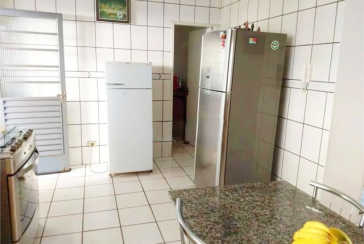 Casa assobradada à venda no Bairro do Jardim Santa Mônica 