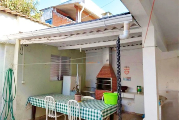 Casa assobradada à venda no Bairro do Jardim Santa Mônica 