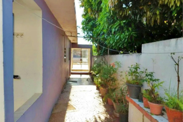 Casa assobradada à venda no Bairro do Jardim Santa Mônica 