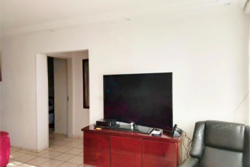 Casa assobradada à venda no Bairro do Jardim Santa Mônica 