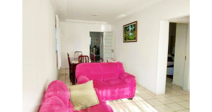 Casa assobradada à venda no Bairro do Jardim Santa Mônica 