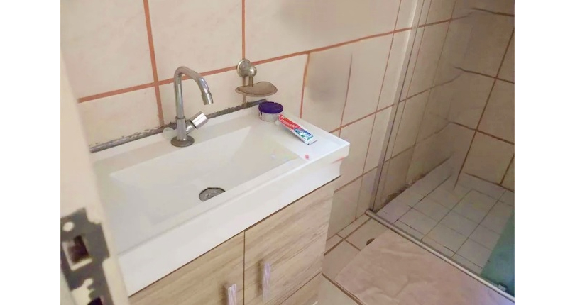 Casa assobradada à venda no Bairro do Jardim Santa Mônica 