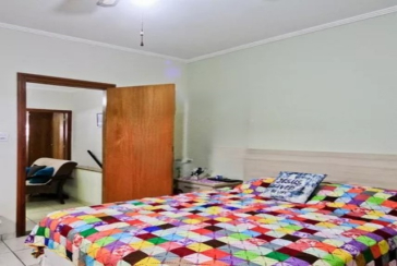 Belo Sobrado à venda no Bairro do Jardim Santo Elias na Rua Benedito da Fonseca Rondon,