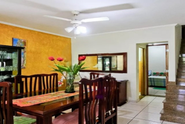 Belo Sobrado à venda no Bairro do Jardim Santo Elias na Rua Benedito da Fonseca Rondon,