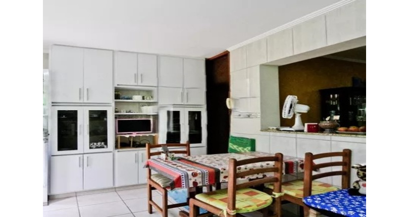 Belo Sobrado à venda no Bairro do Jardim Santo Elias na Rua Benedito da Fonseca Rondon,