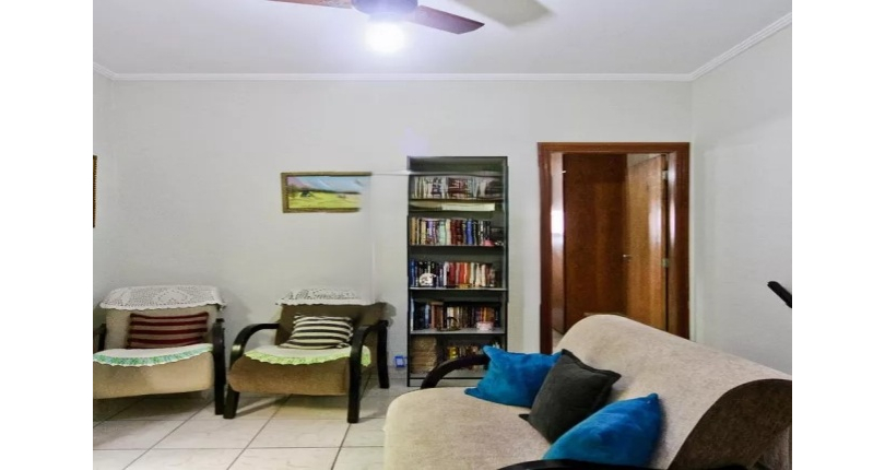 Belo Sobrado à venda no Bairro do Jardim Santo Elias na Rua Benedito da Fonseca Rondon,