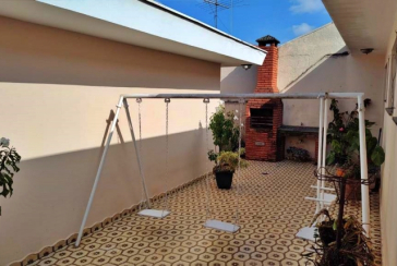  Casa térrea à venda no Bairro do Parque São Domingos na Rua Doutor Odon Carlos de Figueiredo Ferraz