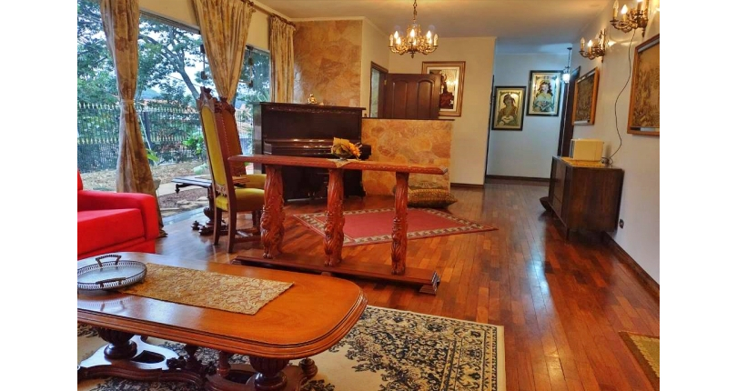  Casa térrea à venda no Bairro do Parque São Domingos na Rua Doutor Odon Carlos de Figueiredo Ferraz