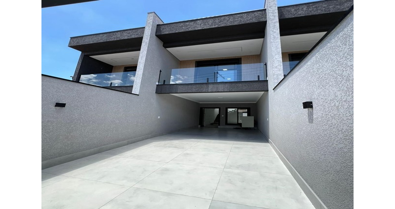 Sobrado à venda no Bairro do Parque São Domingos na Rua Homero Sales, 