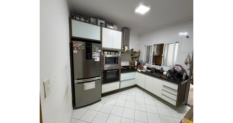 Belo Sobrado à venda no Bairro do Parque Anhangüera (São Domingos) na Rua Miguel Pereira Landim