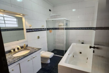 Linda Casa Térrea à venda no Bairro do Jardim Libano na Rua Francisco Savério Orlandi, 