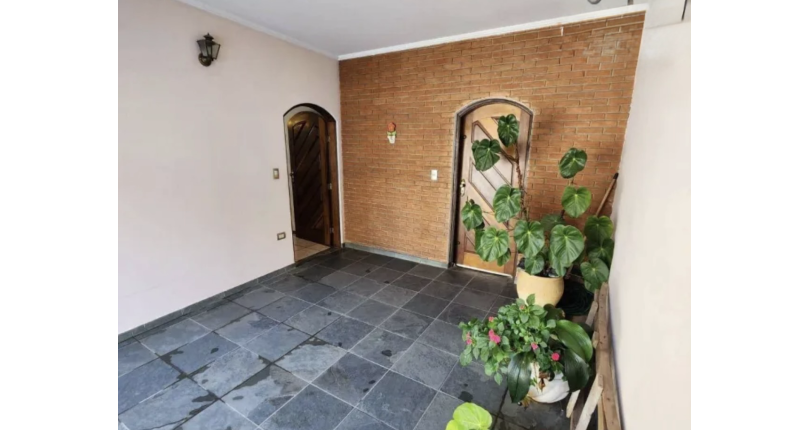 Linda Casa Térrea à venda no Bairro do Jardim Libano na Rua Francisco Savério Orlandi, 