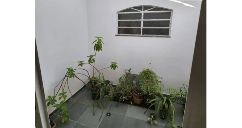 Linda Casa Térrea à venda no Bairro do Jardim Libano na Rua Francisco Savério Orlandi, 