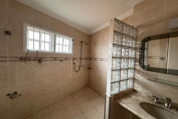 Casa Térrea à venda no Bairro do Parque São Domingos na Rua José Amaro Peçanha