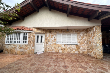 Casa Térrea à venda no Bairro do Parque São Domingos na Rua José Amaro Peçanha