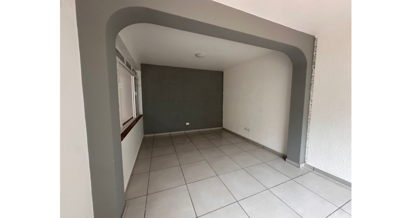 Casa Térrea à venda no Bairro do Parque São Domingos na Rua José Amaro Peçanha