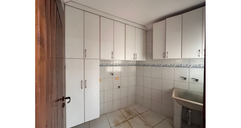 Casa Térrea à venda no Bairro do Parque São Domingos na Rua José Amaro Peçanha