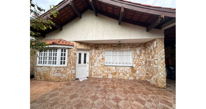 Casa Térrea à venda no Bairro do Parque São Domingos na Rua José Amaro Peçanha