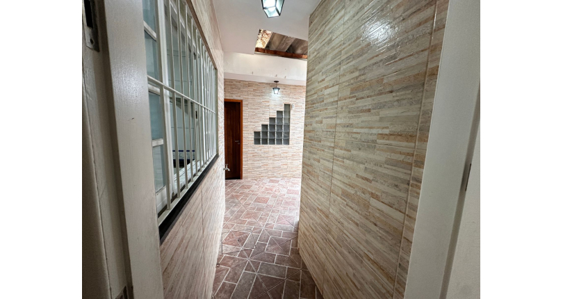 Casa Térrea à venda no Bairro do Parque São Domingos na Rua José Amaro Peçanha