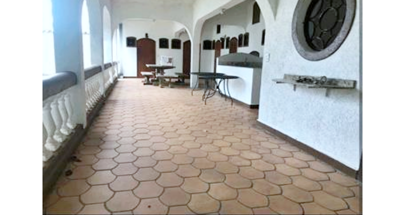  Casa à venda em Osasco no Bairro do Três Montanhas na Rua Serra do Acaraí,