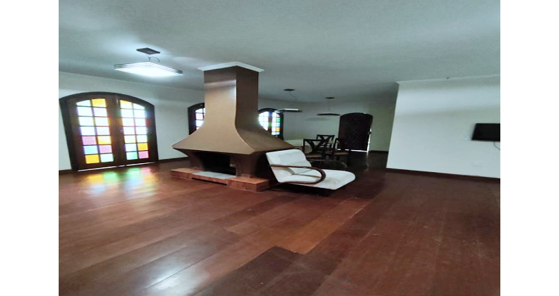  Casa à venda em Osasco no Bairro do Três Montanhas na Rua Serra do Acaraí,