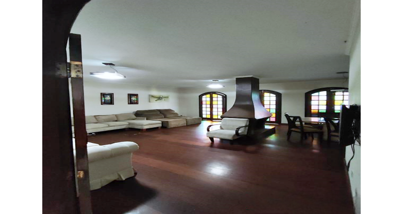  Casa à venda em Osasco no Bairro do Três Montanhas na Rua Serra do Acaraí,