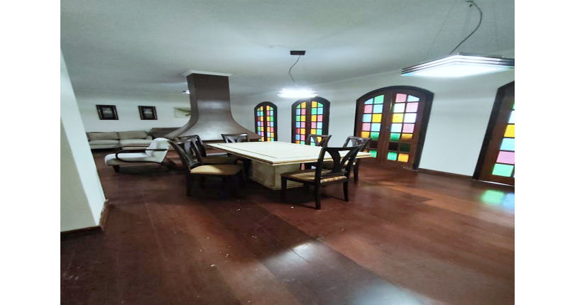  Casa à venda em Osasco no Bairro do Três Montanhas na Rua Serra do Acaraí,