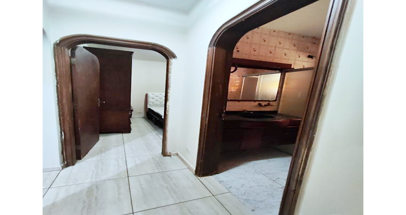  Casa à venda em Osasco no Bairro do Três Montanhas na Rua Serra do Acaraí,