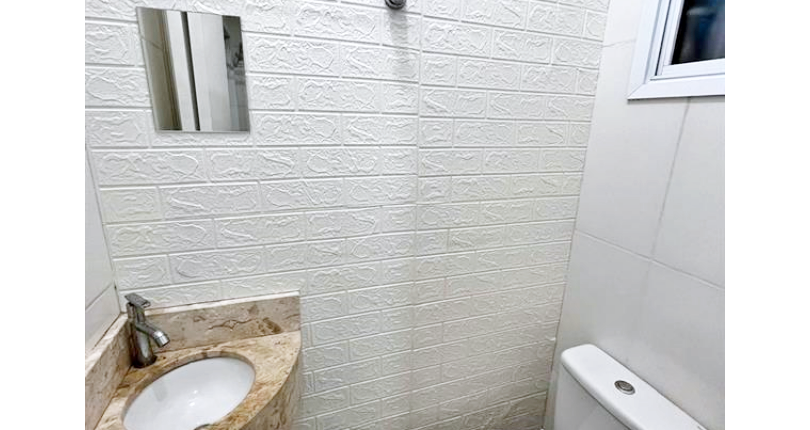 Sobrado à venda no Bairro do Jardim Anhangüera na Rua Luiz Domingues de Castro 