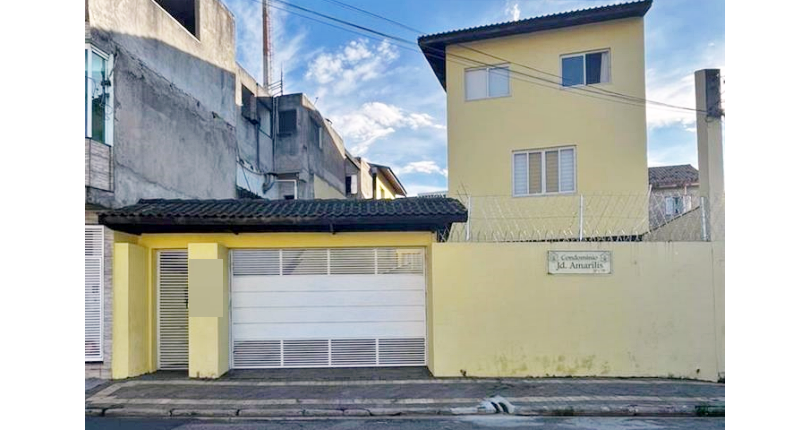 Sobrado à venda no Bairro do Jardim Anhangüera na Rua Luiz Domingues de Castro 