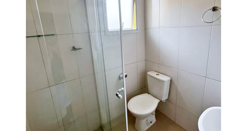 Sobrado à venda no Bairro do Jardim Anhangüera na Rua Luiz Domingues de Castro 