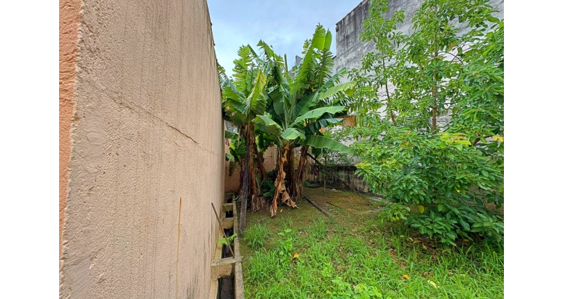 Casa Térrea à venda no Parque São Domingos na Rua João Veloso de Oliveira