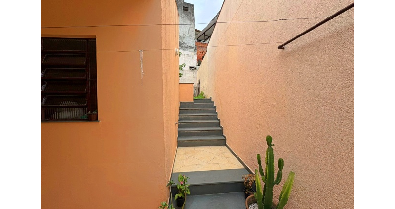 Casa Térrea à venda no Parque São Domingos na Rua João Veloso de Oliveira