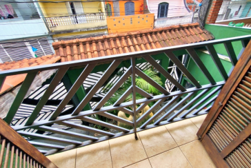 Belo Sobrado amplo à venda no Bairro do Conjunto Habitacional Turística na Rua Duse Naccarati, 