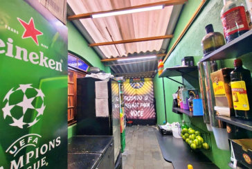 Belo Sobrado amplo à venda no Bairro do Conjunto Habitacional Turística na Rua Duse Naccarati, 