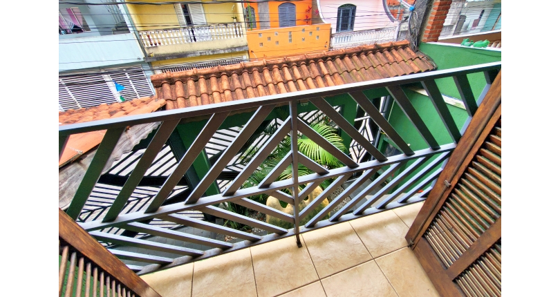 Belo Sobrado amplo à venda no Bairro do Conjunto Habitacional Turística na Rua Duse Naccarati, 