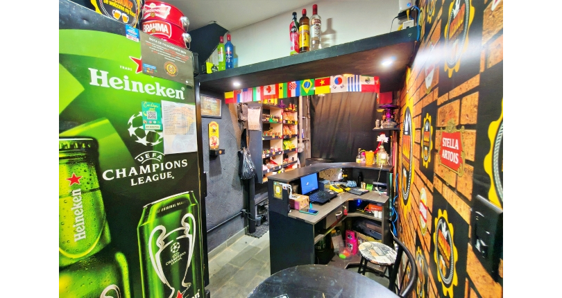 Belo Sobrado amplo à venda no Bairro do Conjunto Habitacional Turística na Rua Duse Naccarati, 