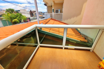 Lindo Sobrado à venda em Cajamar no Bairro do Polvilho no Portal dos Ipês na Rua dos Antúrios,