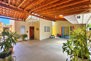 Lindo Sobrado à venda em Cajamar no Bairro do Polvilho no Portal dos Ipês na Rua dos Antúrios,