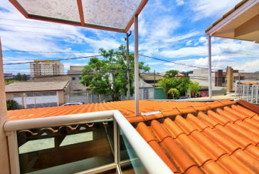 Lindo Sobrado à venda em Cajamar no Bairro do Polvilho no Portal dos Ipês na Rua dos Antúrios,