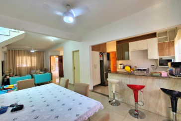 Lindo Sobrado à venda em Cajamar no Bairro do Polvilho no Portal dos Ipês na Rua dos Antúrios,