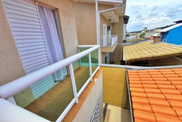 Lindo Sobrado à venda em Cajamar no Bairro do Polvilho no Portal dos Ipês na Rua dos Antúrios,