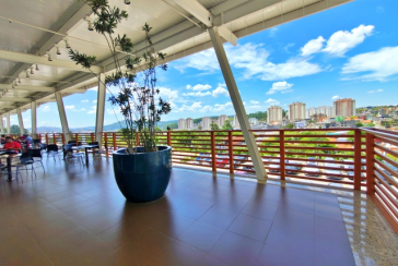 Lindo Sobrado à venda em Cajamar no Bairro do Polvilho no Portal dos Ipês na Rua dos Antúrios,