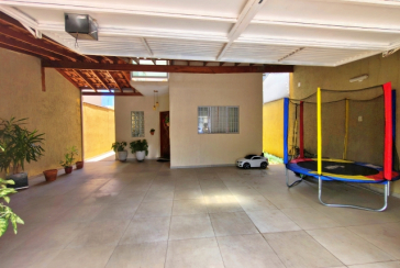 Lindo Sobrado à venda em Cajamar no Bairro do Polvilho no Portal dos Ipês na Rua dos Antúrios,