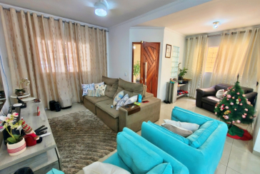 Lindo Sobrado à venda em Cajamar no Bairro do Polvilho no Portal dos Ipês na Rua dos Antúrios,