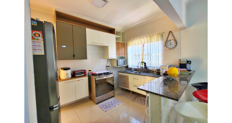 Lindo Sobrado à venda em Cajamar no Bairro do Polvilho no Portal dos Ipês na Rua dos Antúrios,