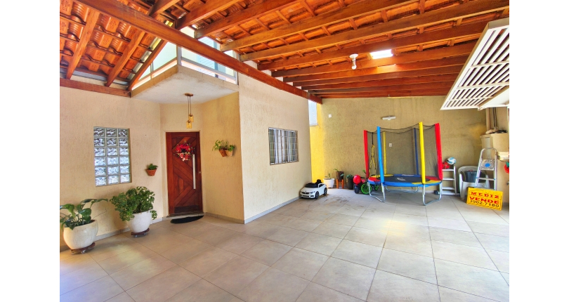 Lindo Sobrado à venda em Cajamar no Bairro do Polvilho no Portal dos Ipês na Rua dos Antúrios,