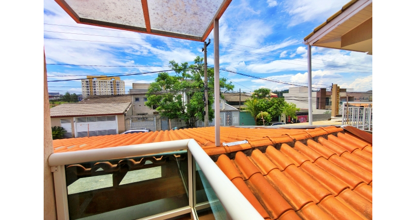 Lindo Sobrado à venda em Cajamar no Bairro do Polvilho no Portal dos Ipês na Rua dos Antúrios,