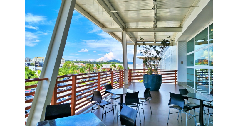 Lindo Sobrado à venda em Cajamar no Bairro do Polvilho no Portal dos Ipês na Rua dos Antúrios,