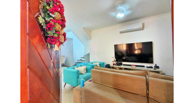 Lindo Sobrado à venda em Cajamar no Bairro do Polvilho no Portal dos Ipês na Rua dos Antúrios,